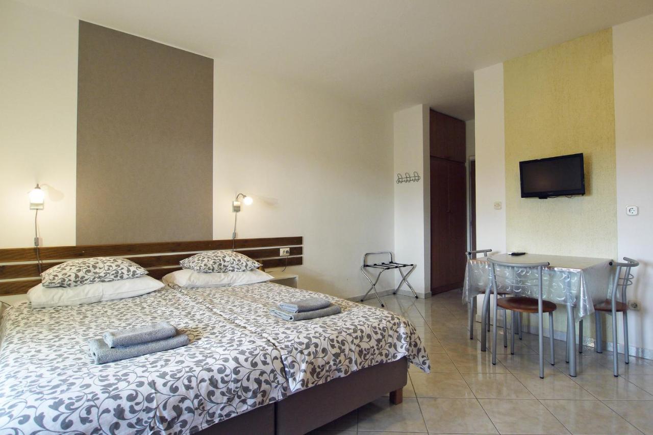 Paklenica Sport Apartments Starigrad Paklenica Extérieur photo