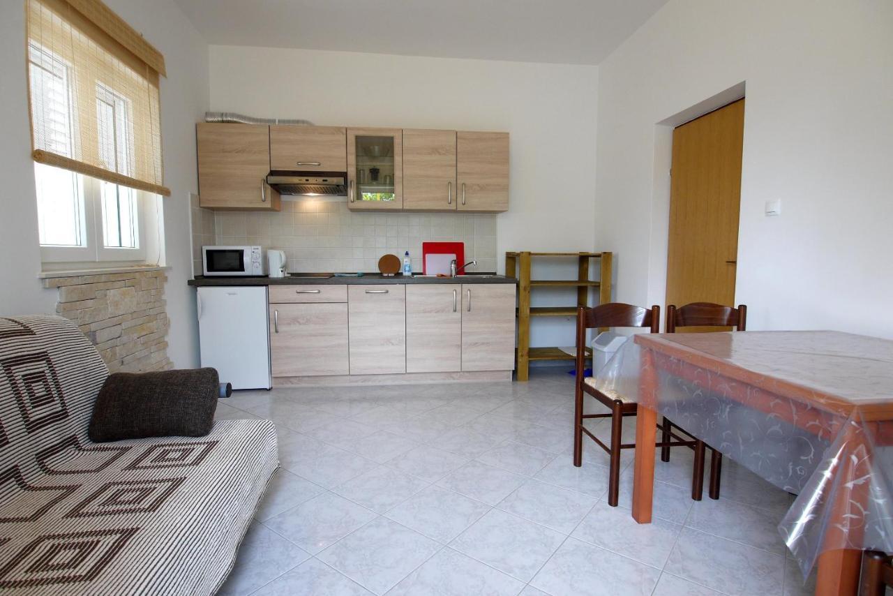 Paklenica Sport Apartments Starigrad Paklenica Chambre photo
