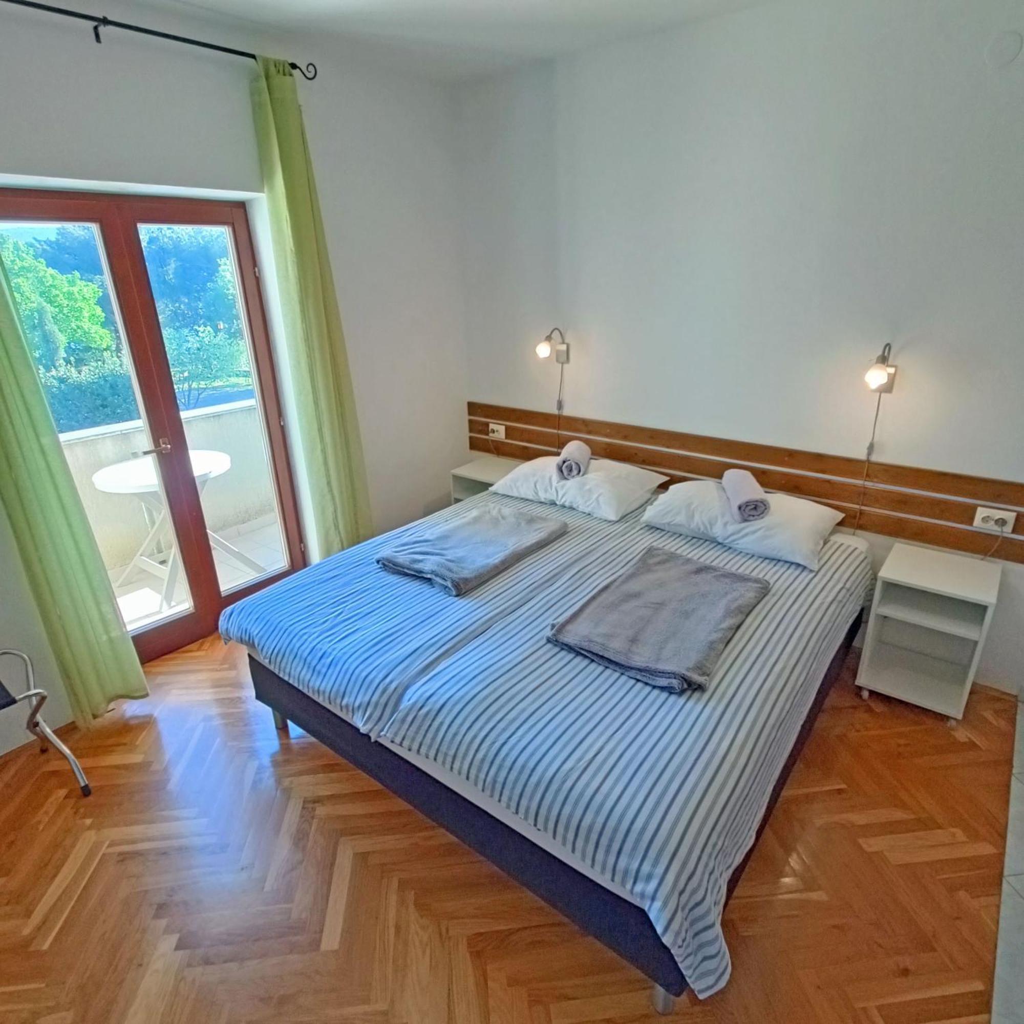 Paklenica Sport Apartments Starigrad Paklenica Chambre photo