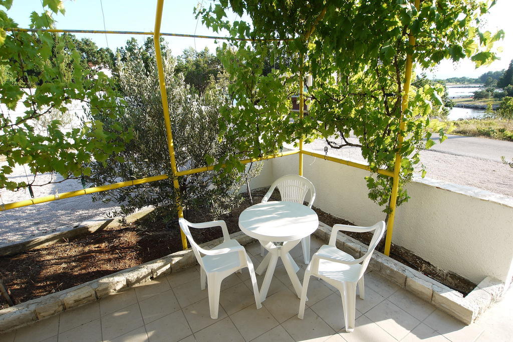 Paklenica Sport Apartments Starigrad Paklenica Chambre photo